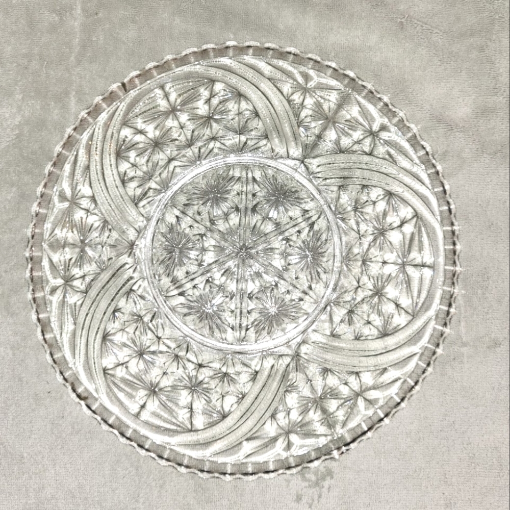Vintage Beautiful Glass Dishes 2pcs
